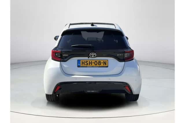 Toyota Yaris (2025) thumbnail 5