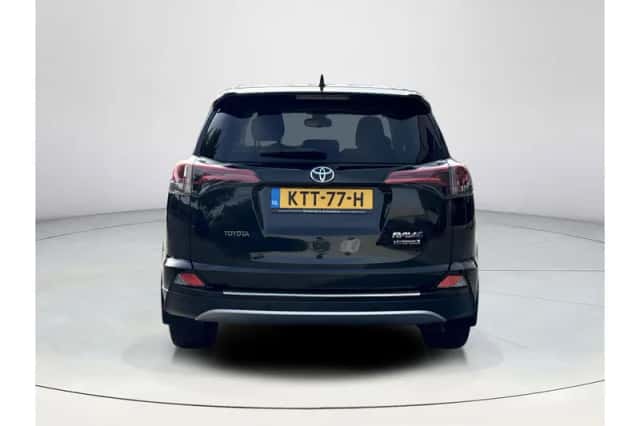 Toyota RAV4 (2018) thumbnail 4