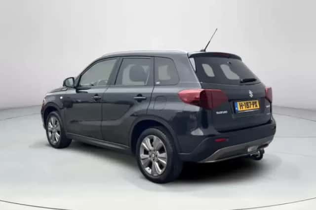 Suzuki Vitara (2019) thumbnail 3