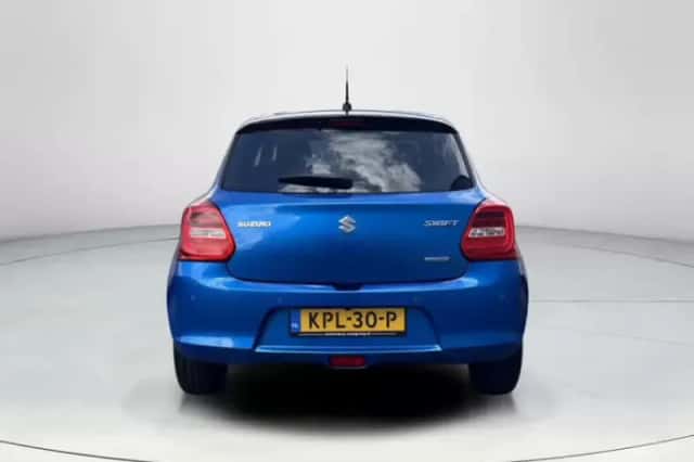 Suzuki Swift (2022) thumbnail 5