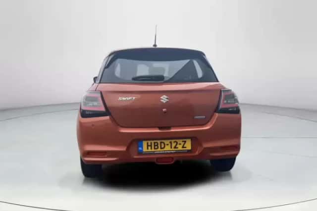 Suzuki Swift (2025) thumbnail 4