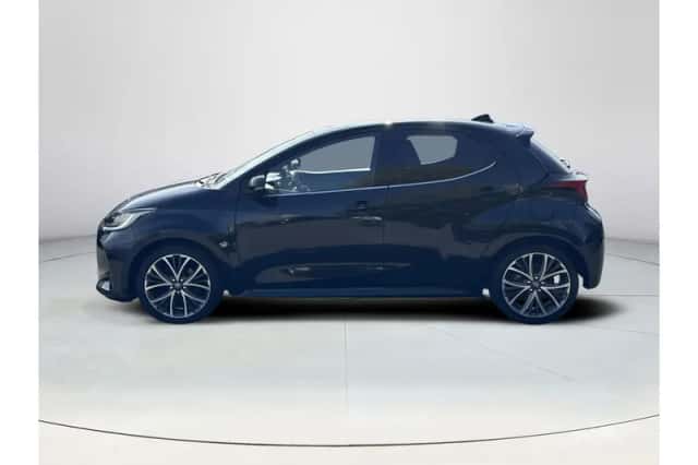 Toyota Yaris (2023) thumbnail 2