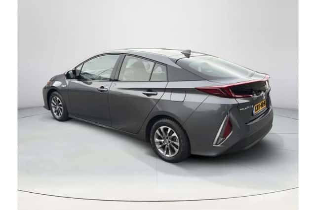 Toyota Prius (2019) thumbnail 3