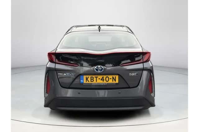Toyota Prius (2019) thumbnail 4