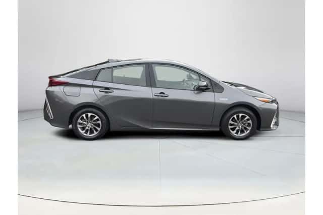 Toyota Prius (2019) thumbnail 6