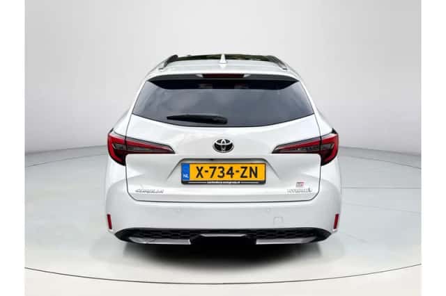 Toyota Corolla (2024) thumbnail 5