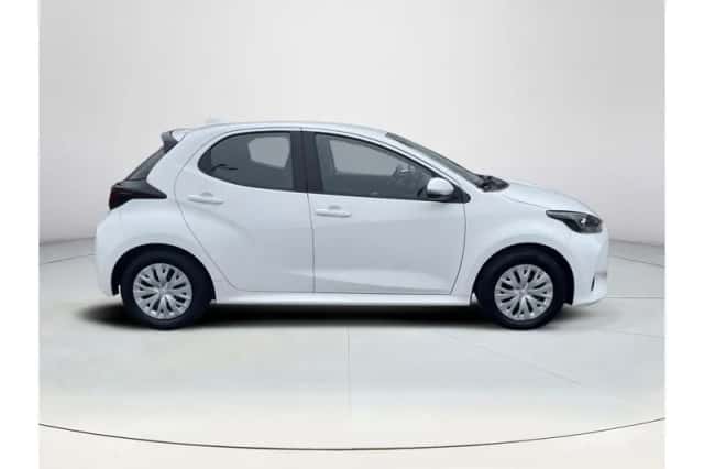 Toyota Yaris (2022) thumbnail 6