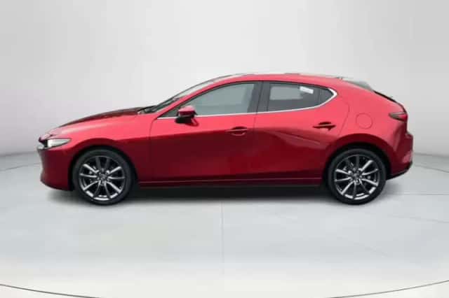 Mazda 3 (2026) thumbnail 2
