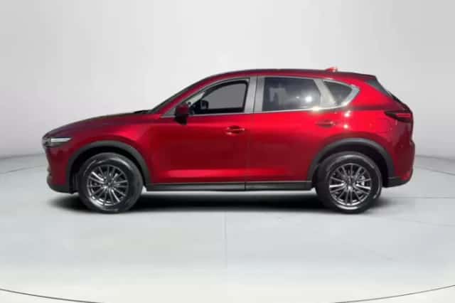 Mazda CX-5 (2017) thumbnail 2