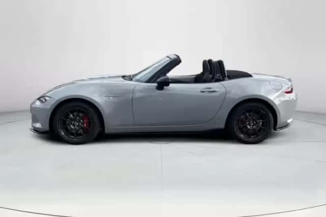 Mazda MX-5 (2026) thumbnail 2