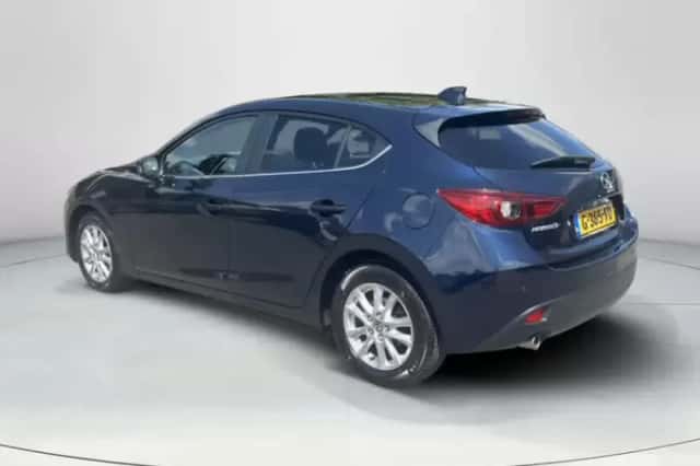 Mazda 3 (2015) thumbnail 3