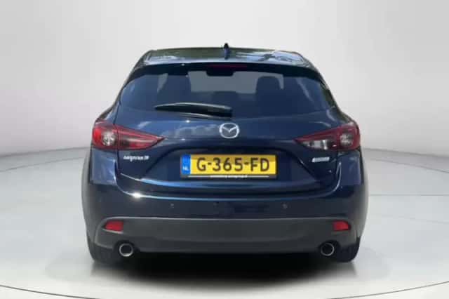 Mazda 3 (2015) thumbnail 4