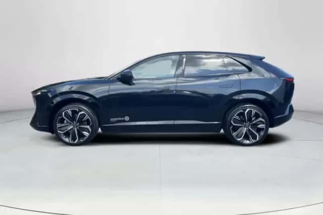 Mazda CX-6e (2026) thumbnail 2