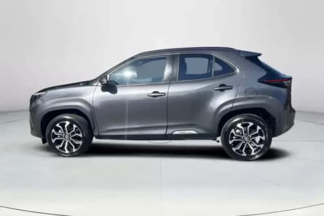 Toyota Yaris Cross (2024) thumbnail 2