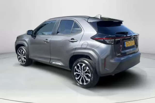 Toyota Yaris Cross (2024) thumbnail 3