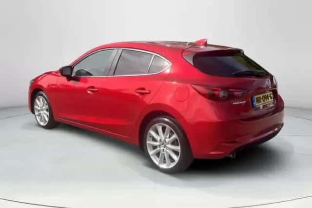 Mazda 3 (2017) thumbnail 3