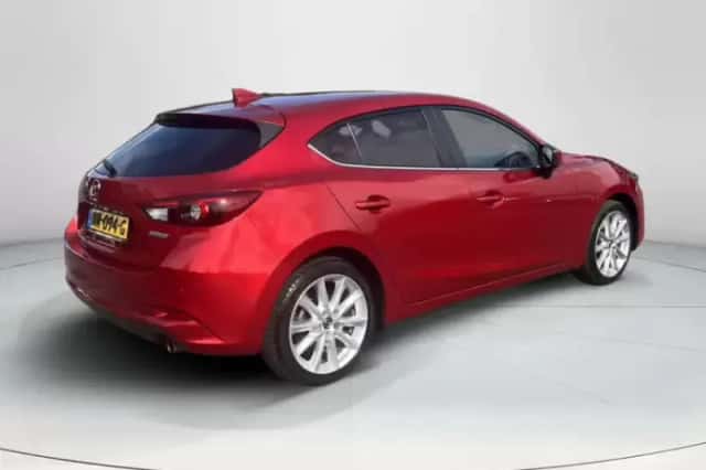 Mazda 3 (2017) thumbnail 5