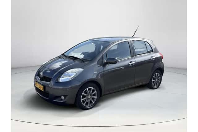 Toyota Yaris (2010) thumbnail 1