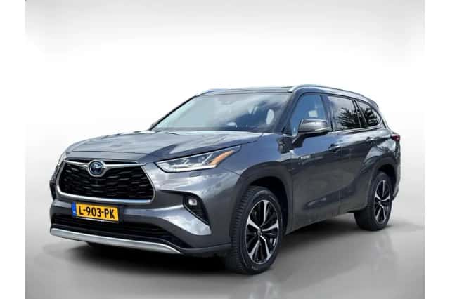 Toyota Highlander (2021) thumbnail 1