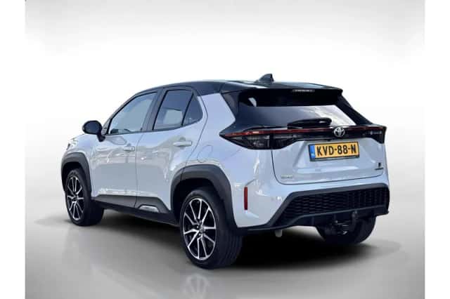 Toyota Yaris Cross (2023) thumbnail 3