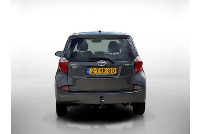 Toyota Verso-S (2014) thumbnail 4