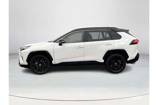 Toyota RAV4 (2023) thumbnail 2
