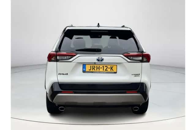 Toyota RAV4 (2023) thumbnail 4