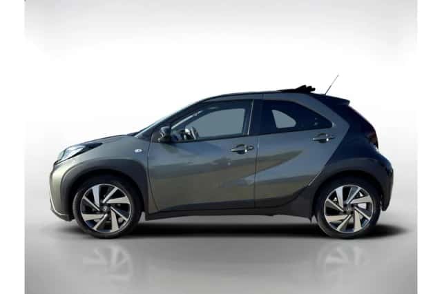 Toyota Aygo X (2023) thumbnail 2