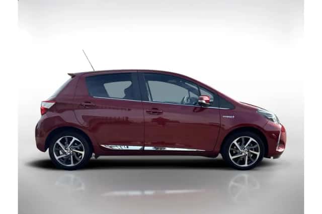 Toyota Yaris (2017) thumbnail 6