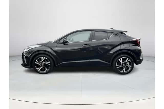 Toyota C-HR (2023) thumbnail 2