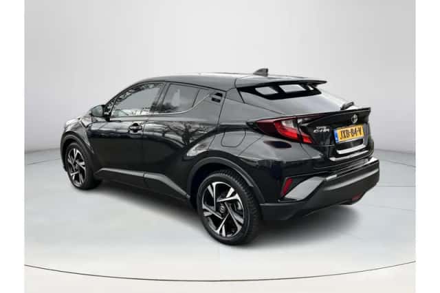 Toyota C-HR (2023) thumbnail 3