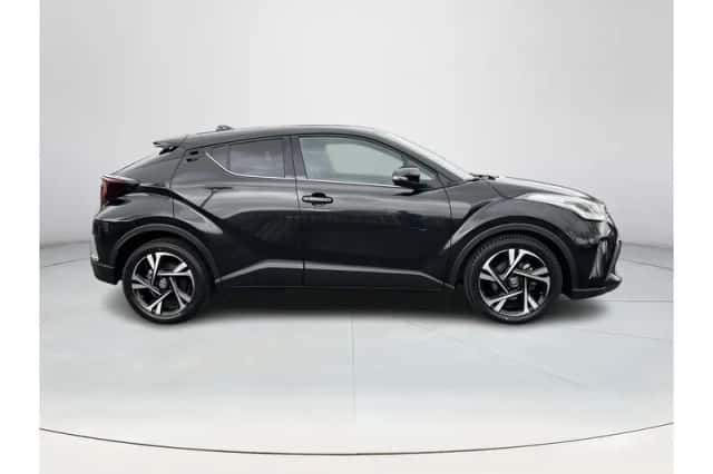 Toyota C-HR (2023) thumbnail 6