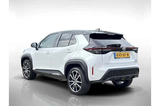 Toyota Yaris Cross (2024) thumbnail 3