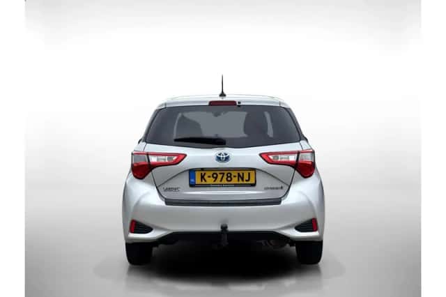 Toyota Yaris (2020) thumbnail 4