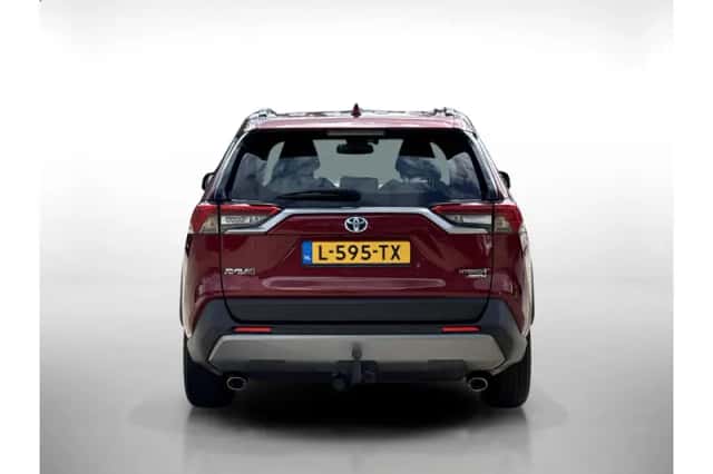 Toyota RAV4 (2021) thumbnail 4