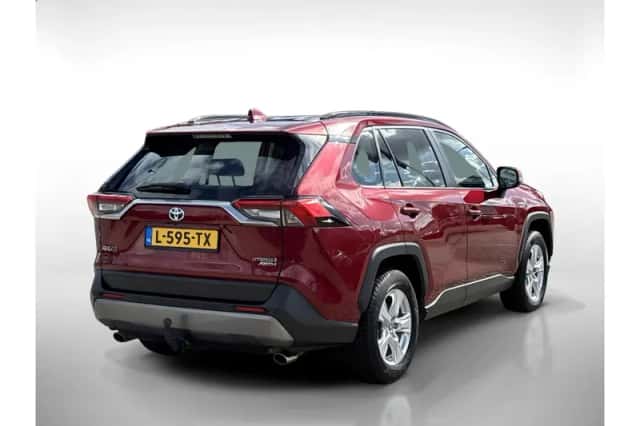 Toyota RAV4 (2021) thumbnail 5