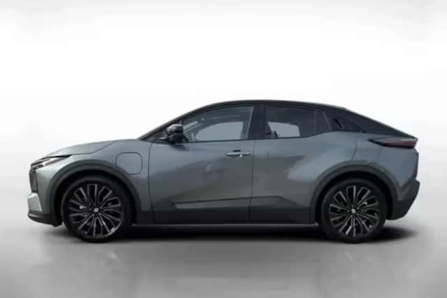 Toyota C-HR+ (2026) thumbnail 2