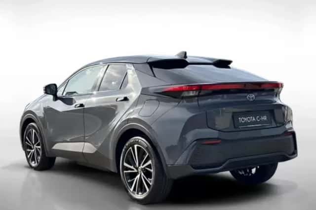 Toyota C-HR (2026) thumbnail 3