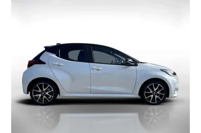 Toyota Yaris (2022) thumbnail 6