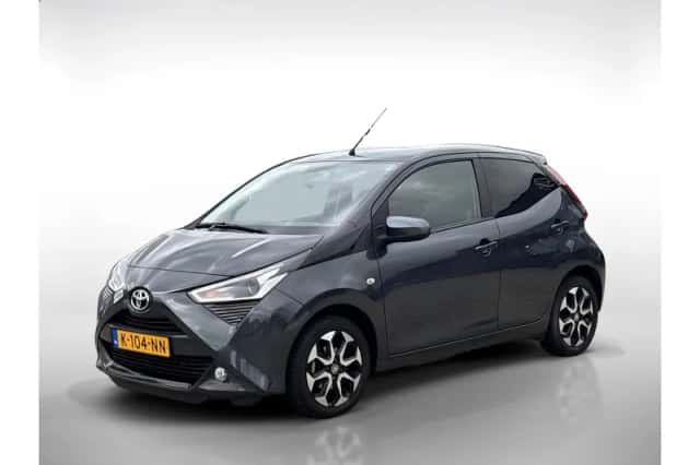 Toyota Aygo (2021) thumbnail 1