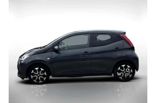 Toyota Aygo (2021) thumbnail 2