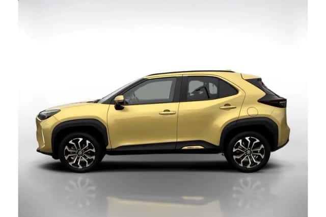 Toyota Yaris Cross (2023) thumbnail 2
