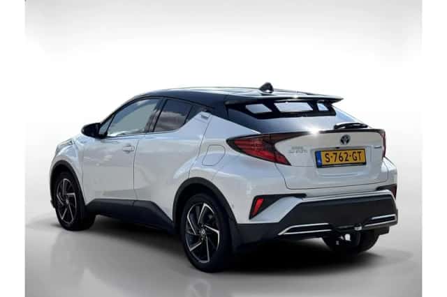 Toyota C-HR (2020) thumbnail 3