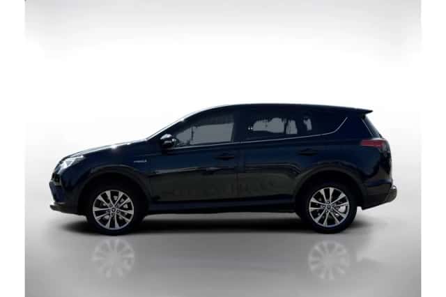 Toyota RAV4 (2018) thumbnail 2