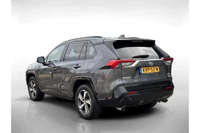 Toyota RAV4 (2024) thumbnail 3