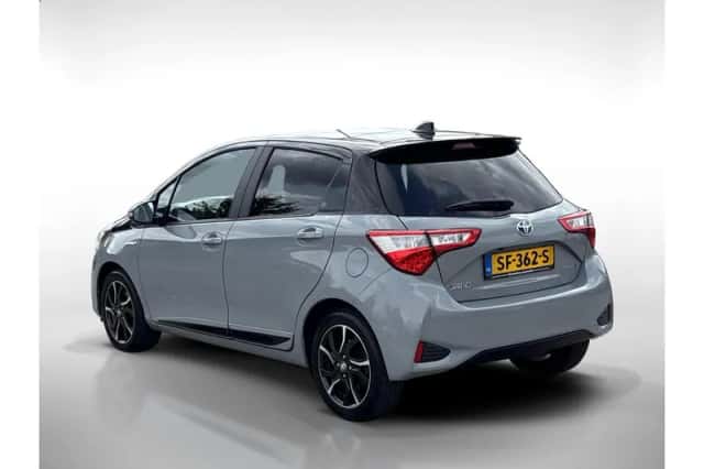 Toyota Yaris (2018) thumbnail 3