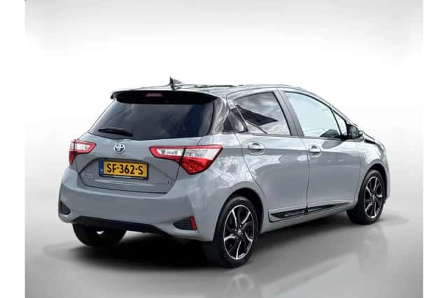 Toyota Yaris (2018) thumbnail 5