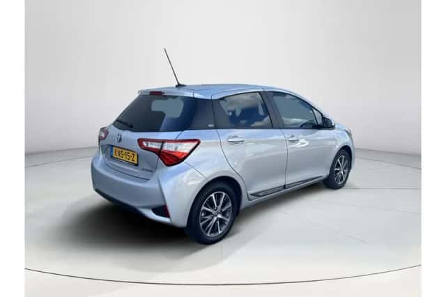 Toyota Yaris (2020) thumbnail 5