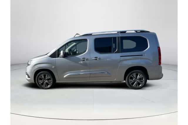 Toyota ProAce City Verso (2021) thumbnail 2