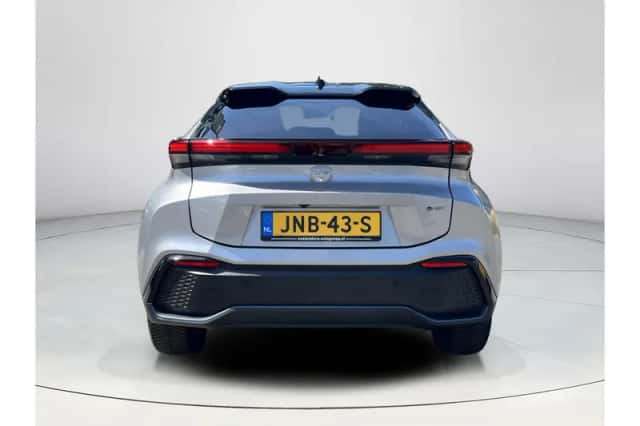 Toyota C-HR (2024) thumbnail 4